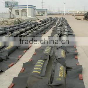 Solid Floating Rubber Boom thumbnail-1