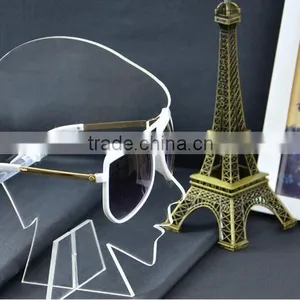 Custom Sunglass Acrylic Display Stand thumbnail-1