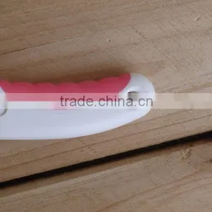 Pet Plastic Lice Comb With Cute Handle thumbnail-6