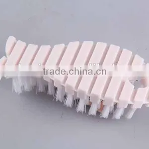 Flexible Fish-shaped Kitchen Cleaning Brush thumbnail-1