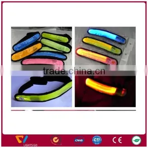 Dongguan New Version Reflective Slap Wrap Wrist Band and Safety LED Reflective Armbands thumbnail-4