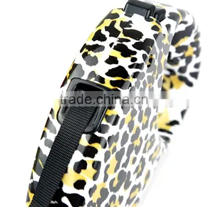 Fashionable Waterproof Retractable Dog Leash thumbnail-2