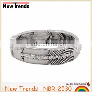 2016 Crystal Alloy Leaf Bangle Metallic Plated Fashion Leaves Rhinestone Bangle thumbnail-2