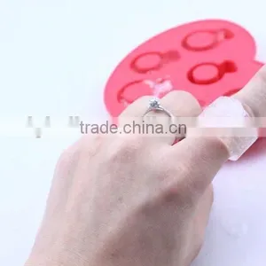 Fancy Ring Shaped Silicone Ice Cube Tray thumbnail-3