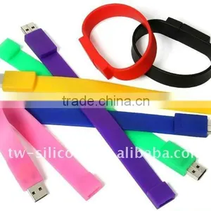 Custom Engraved Silicone Band USB Flash Drive thumbnail-3
