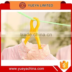 6pcs Windproof Portable Folding Plastic Clothing Coat Hanger Travel Foldable Hanger thumbnail-4