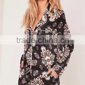 Custom Full Print Women Satin Wide Leg Boxer Shorts Floral Print Tailored Shorts Black thumbnail-3