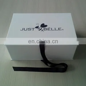Large Size Folding White Cardboard Boxes Flat Pack With Logo Black Stamping Ribbon Closure For Handbag Luxury Packing thumbnail-5