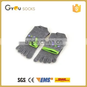Hot Sale 2 Pairs New Young Girls Tube Socks Pure Cotton Sport Baseball Five Finger Socks Toe Socks Bulk thumbnail-1
