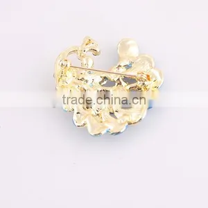 Wholesale Clothing Products Diamond Grade Noble Peacock Brooch thumbnail-6