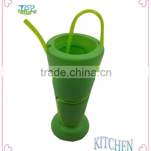 Plastic Straw Cup With Straw thumbnail-1