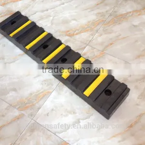 Molded Rubber Garage Wall Protector thumbnail-2