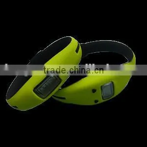 2014 Cheap Hot Sell Japan Quartz Movement Silicone Watch Stianless Steel Case Back thumbnail-3
