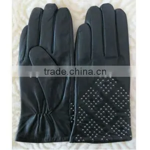 2016 Ethiopian Sheepskin Ladies Black Gloves for the Cold thumbnail-1