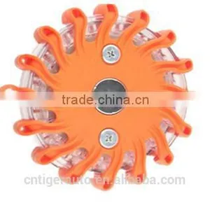 Dry Battery Led Warning Lamp With Magnet Durable TPR LED Emergency Light thumbnail-4
