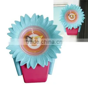 Magnetic Clock in Flower Shape thumbnail-1
