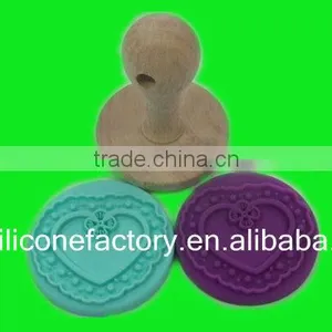 Love Shape Silicone Lace Cookie Stamp, Food Grade 7.5cm Silicone Biscuit Stamp thumbnail-1