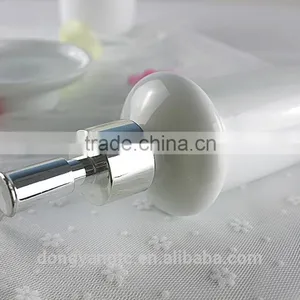 China Factory Wholesale Custom Ceramic Porcelain White Bathroom Accessory Set for Shower Use thumbnail-2