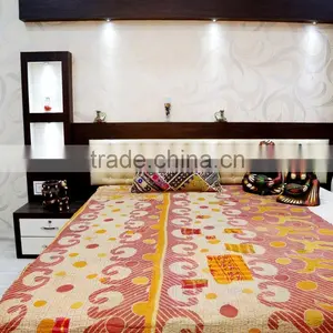Kantha Style Gudri Quilt Floral King Size Reversible Bedspread Designer Handstiched Bohemian Tapestery thumbnail-1