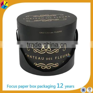 Decorative Cardboard With Ribbon Flowers in Hat Box thumbnail-3