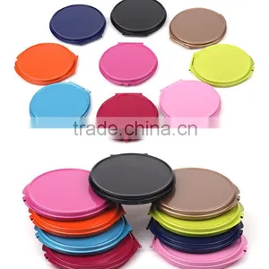Round Compact Pocket Mirror thumbnail-3