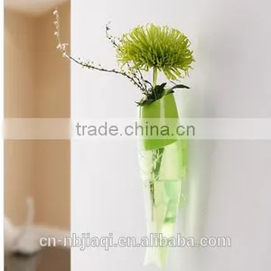 Multicolor Transparent Wall-hanging Plastic Vase thumbnail-1