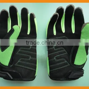 Touch Screen Safety Glove thumbnail-2