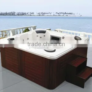 Luxury Hotel Spa Outdoor Hottub thumbnail-1