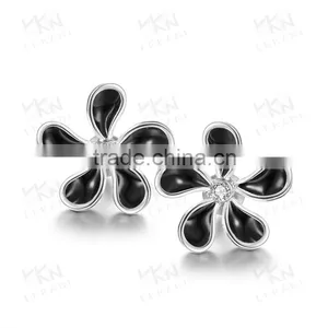 18K Gold Plated New Simple Design Fashion Flower Stud Earrings thumbnail-5
