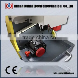 Widely Use Key Cutting Machine SEC-E9 Best Locksmith Tools Key Copy & Duplicating Machine thumbnail-4