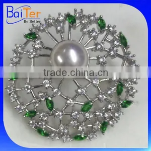 China Wholesale Custom Made Cubic Zircon Pearl Brooch/Fashion New Brooch Design thumbnail-1