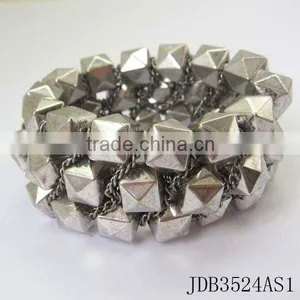 Pyramid Bracelet thumbnail-1