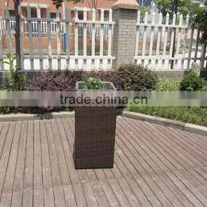 Chic Large Flower Pot Set Rattan Square Flower Vase For Sale thumbnail-5