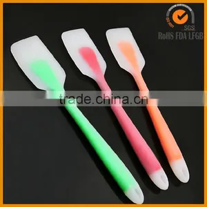 Good Kitchenware Silicone Cake Knife Silicone Knife thumbnail-6