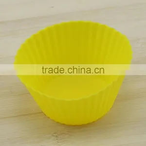 Yellow Fashion Design Silicone Cupcake Cups Mold thumbnail-4