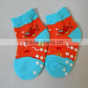 Non Slip Socks thumbnail-1