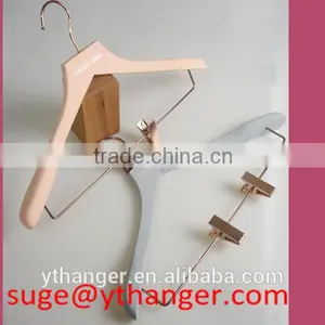 WL6537 Pink Wooden Hangers With Anti-theft Ring for Hotels Hangers thumbnail-1
