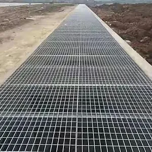 Hot Dipped Galvanized Steel Grating / Serrated Steel Bar Grating for Platform Building Material Galvanized Steel Drainage Grating Trench Cover thumbnail-3