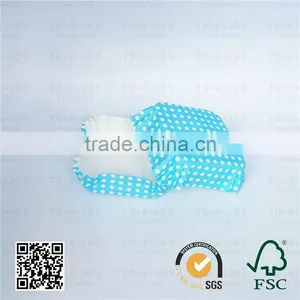 Large Square 8cm Muffin Cups thumbnail-1