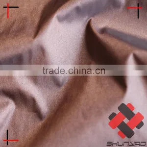 400T Shiny Nylon Polyester Fabric Blended 20DX20D Ultralight N/P Taffeta Fabric for Down Coat thumbnail-2