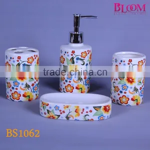China Supplier Colorful Bathroom Accessories Set thumbnail-4