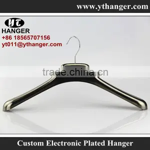IMY-362 Electroplating Wide Hanger for Man Wide Shoulder Coat Hanger thumbnail-2