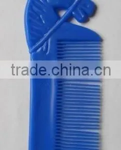 Plastic Horsehead Mane Comb for Cleaning thumbnail-1