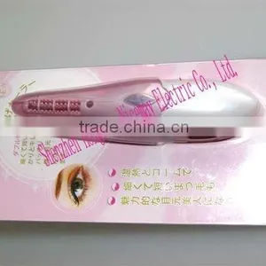 Mini Eye Lash Curler With Color-changing Indicator thumbnail-1