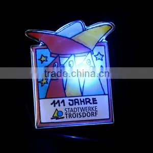 New Products Various Styles Customized Glow Badge for Party thumbnail-4