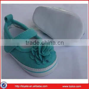 Green Flower Decorating Baby Shoes thumbnail-1