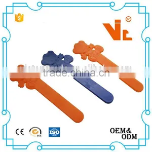 V-GF16-11 Colorful Plastic Bear Shape Tongue Depressor thumbnail-2
