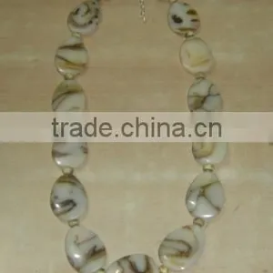 Beaded Necklace thumbnail-1
