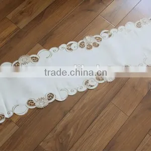 Table Runner White thumbnail-1