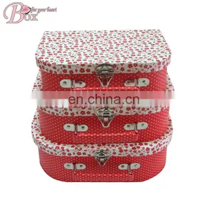 Medium-sized Personality Paperboard Customize Design Cute Suitcase Whole Printing Gift Boxes With Handle thumbnail-1